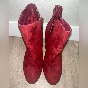 Bamboo Solid Block Heel Marone Closed Toe Boots Size 8